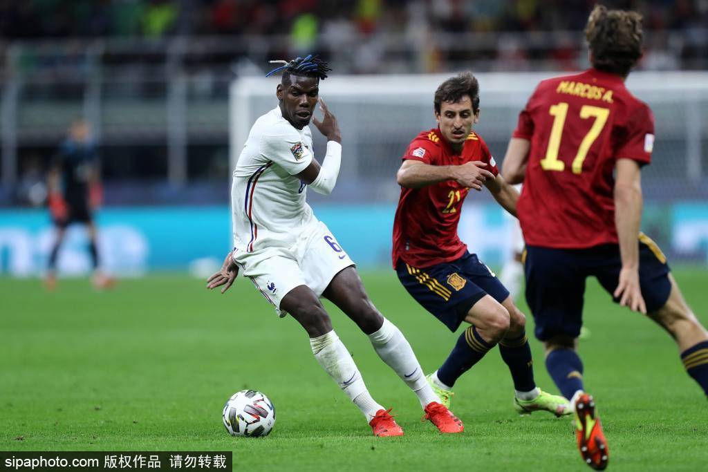 那不勒斯翻盘西班牙，本泽马关键制胜